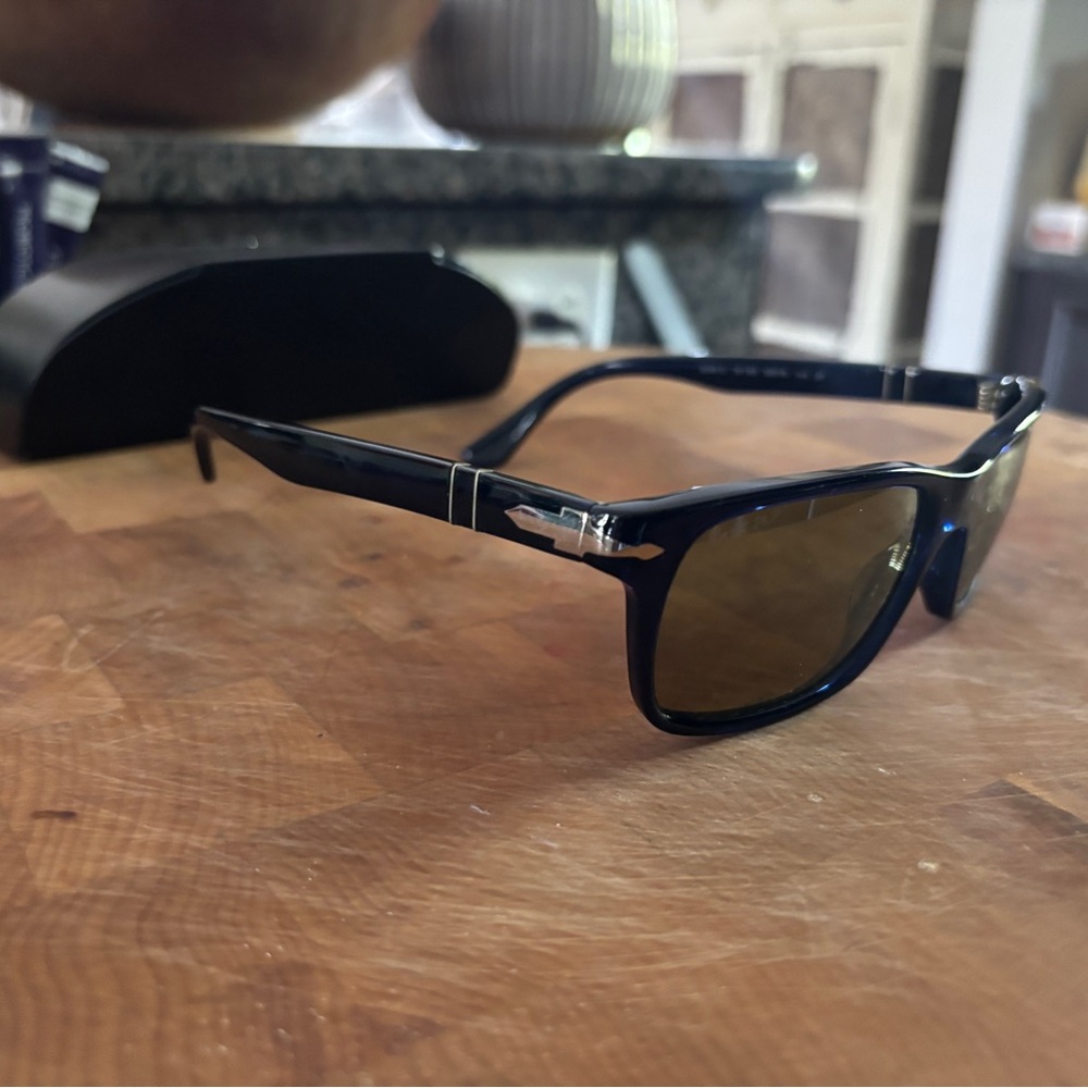 Persol Polarized Crystal Lenses Deep Blue Sunglasses with Case - Picture 6 of 9